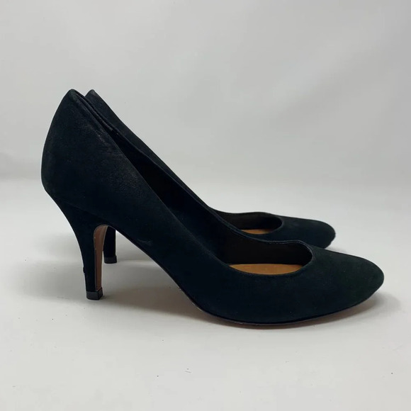 Schutz Black Suede Closed Toe Classic Pumps Heels - Picture 4 of 8